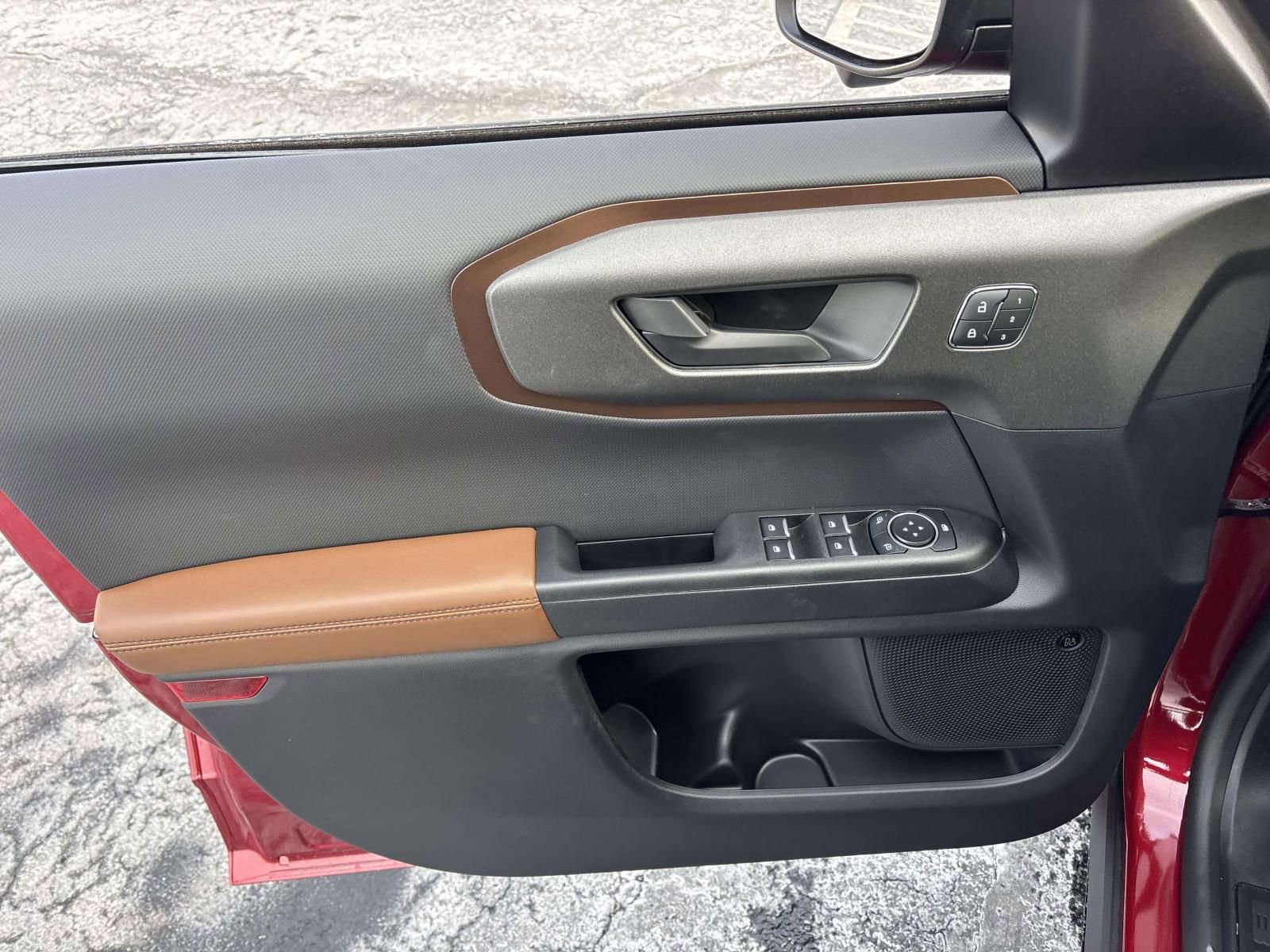 New 2025 Ford Bronco Sport Outer Banks w/ Outer Banks Tech Package+ image 11