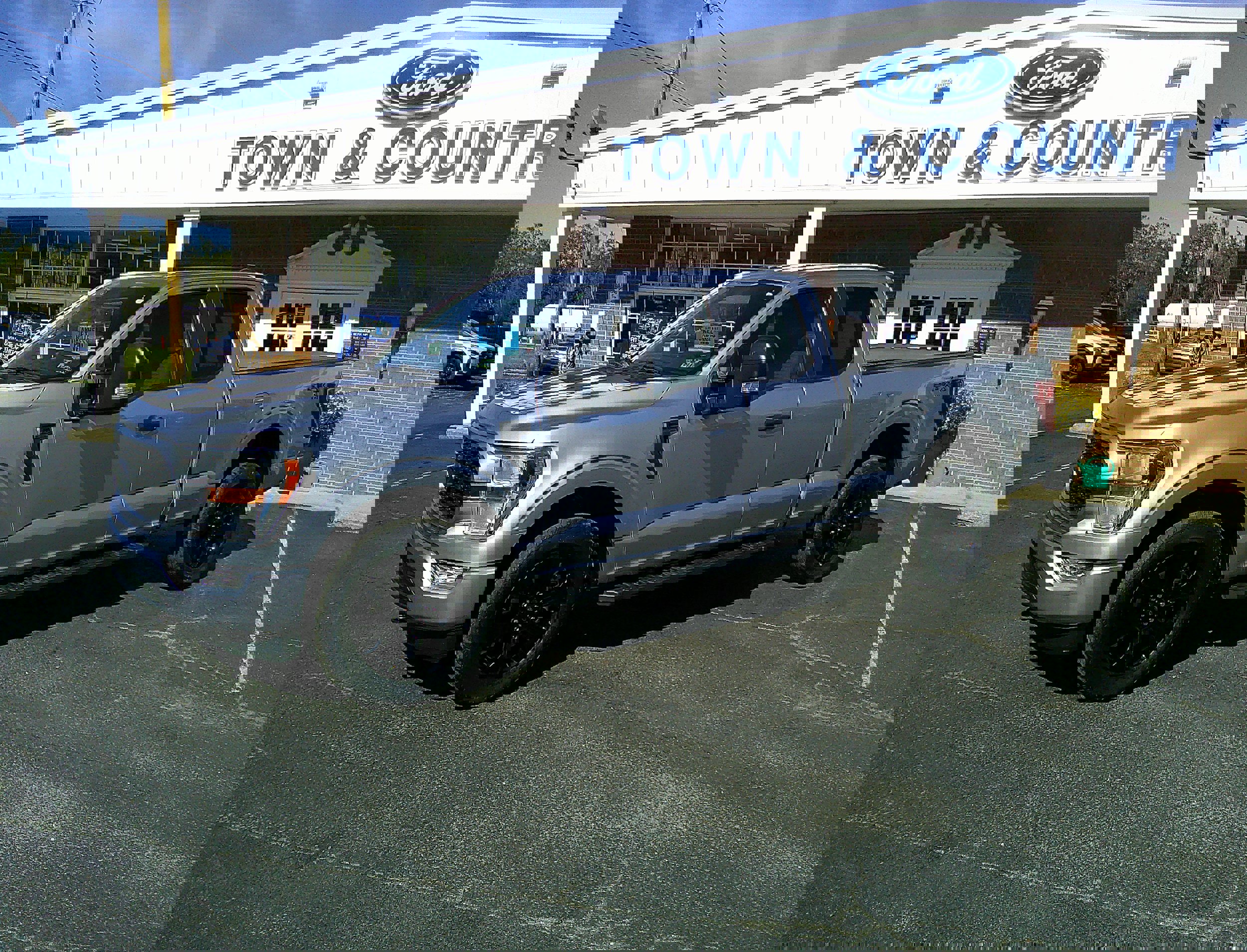 Used 2022 Ford F150 XL w/ STX Black Appearance Package image 2