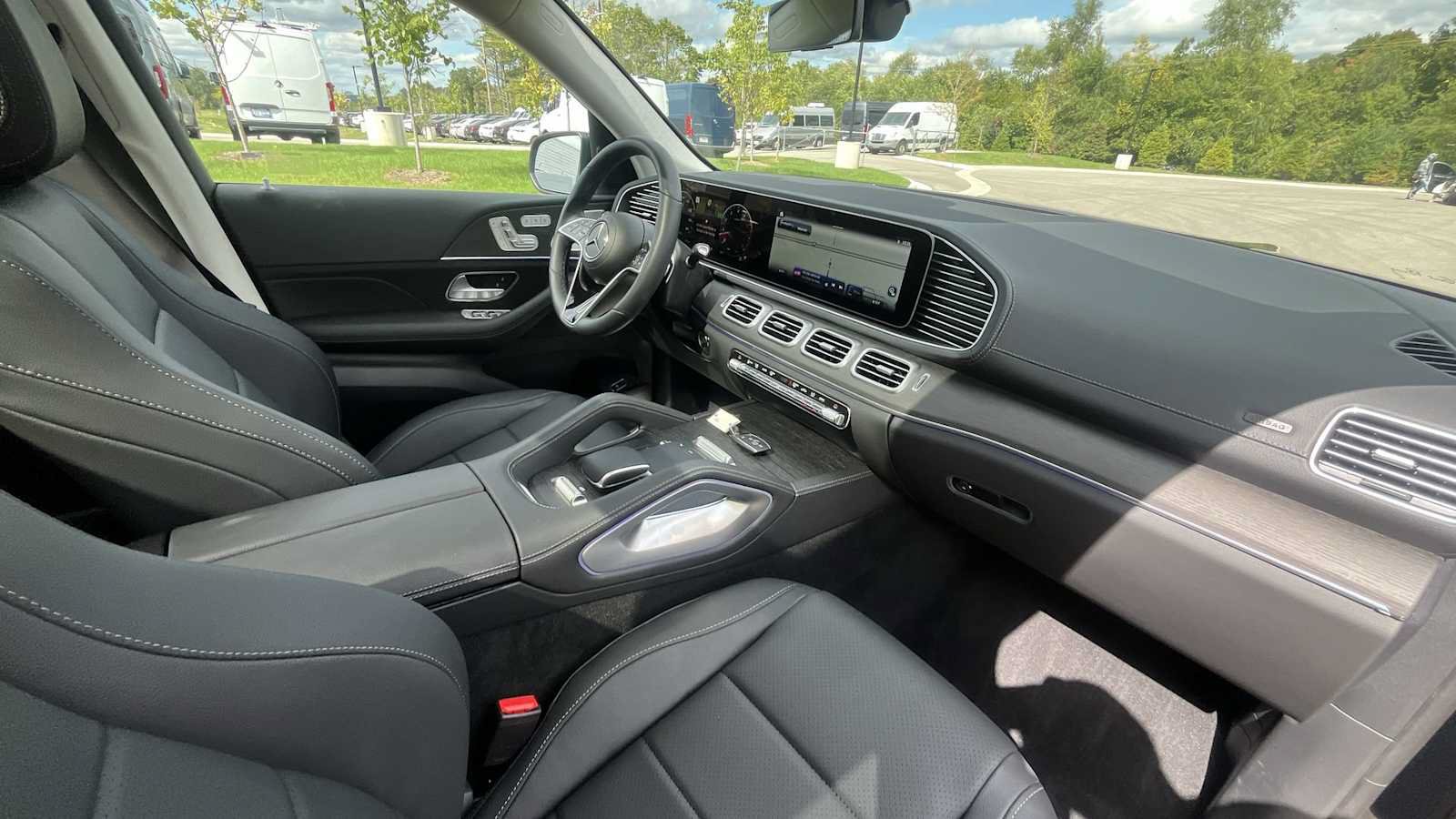 Used 2026 Mercedes-Benz GLS 450 4MATIC image 11