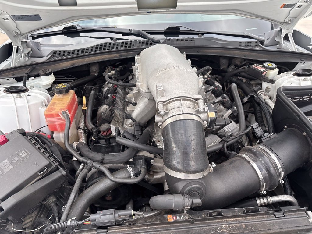 Used 2018 Chevrolet Camaro SS RWD image 14