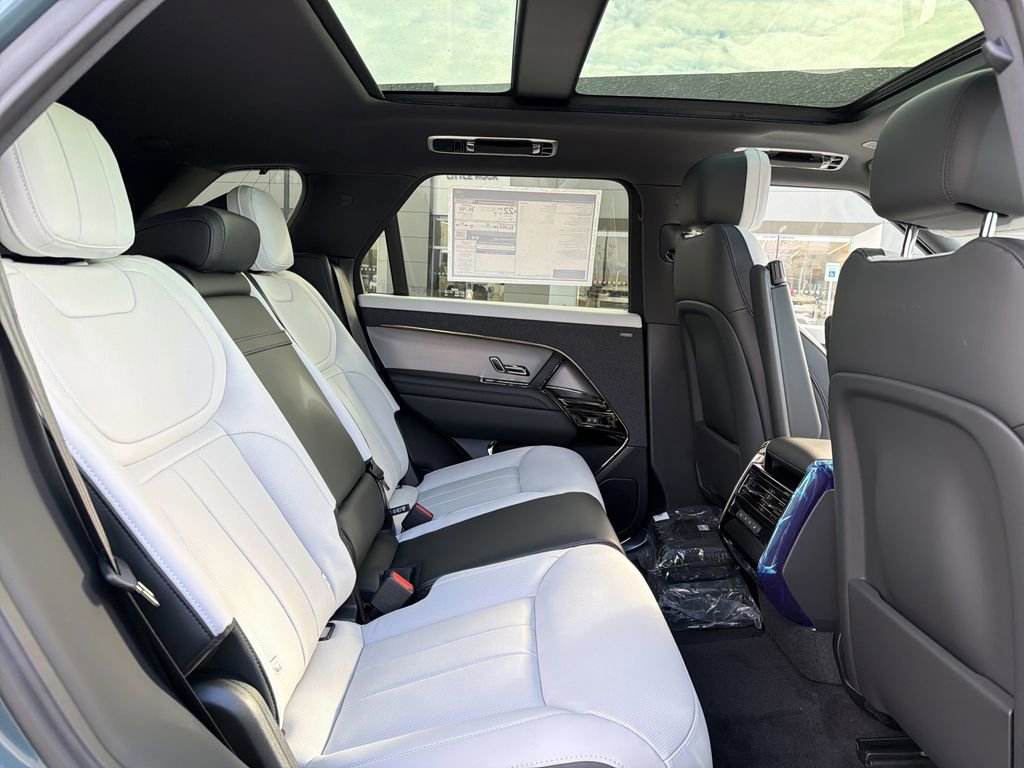 New 2026 Land Rover Range Rover Sport Dynamic SE image 14