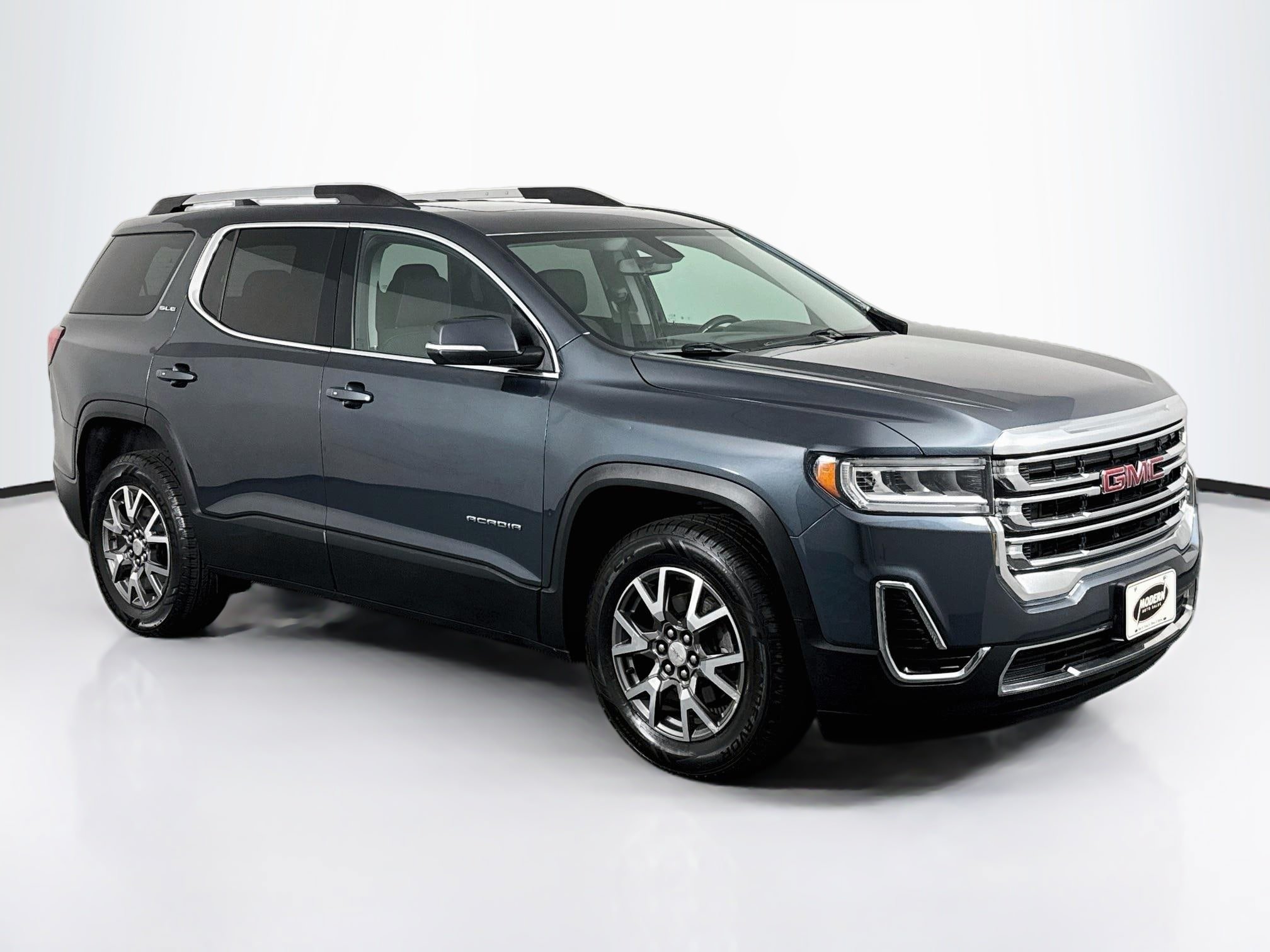 Used 2020 GMC Acadia SLE w/ Driver Convenience Package AWD/4WD image 2