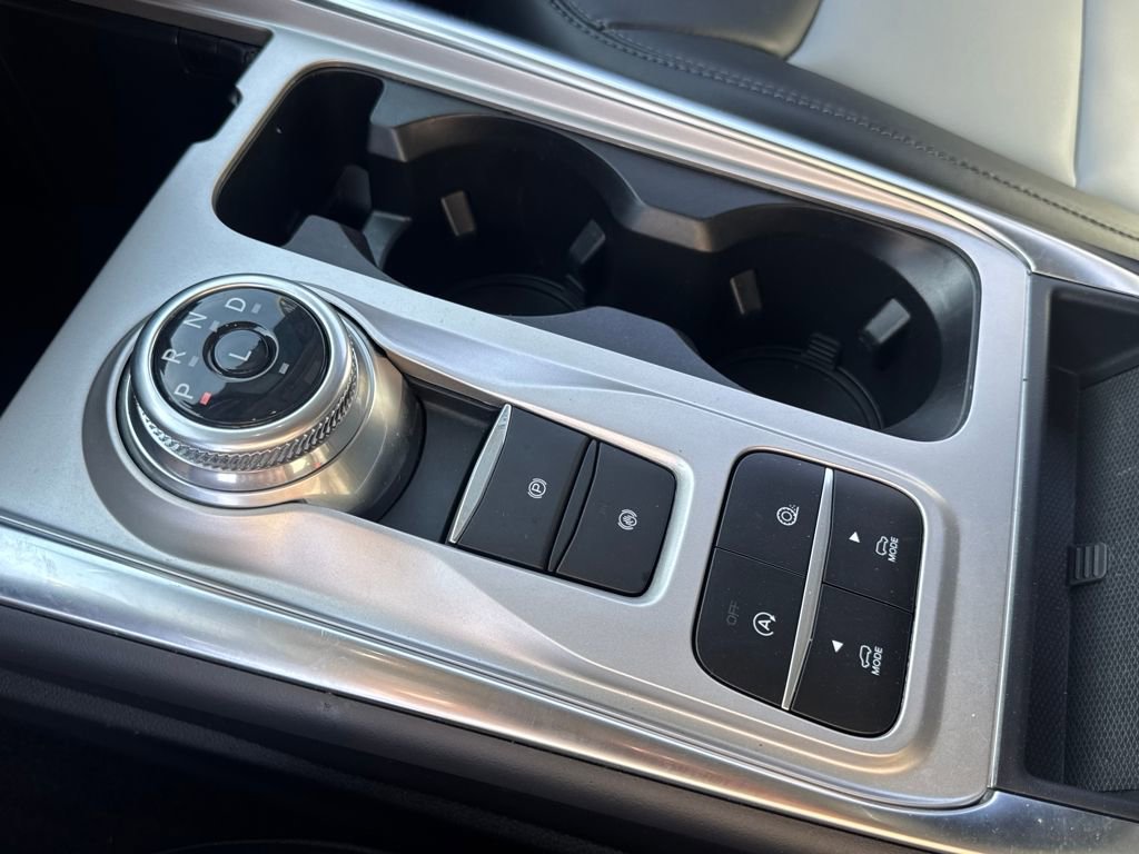 Used 2024 Ford Explorer XLT w/ Equipment Group 202A image 24