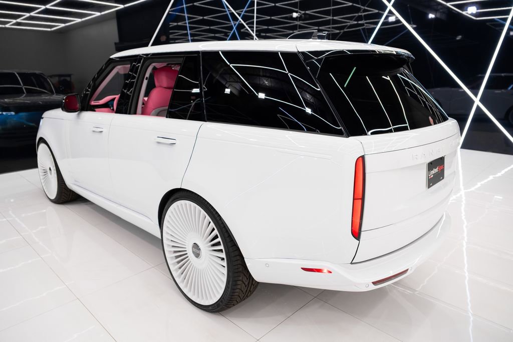 Used 2025 Land Rover Range Rover SE image 15