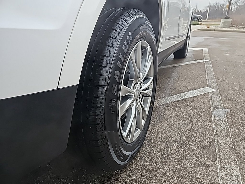 Used 2023 Cadillac XT5 Premium Luxury image 44