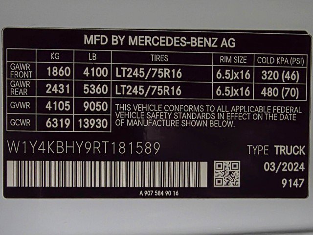 Used 2024 Mercedes-Benz Sprinter 2500 image 35