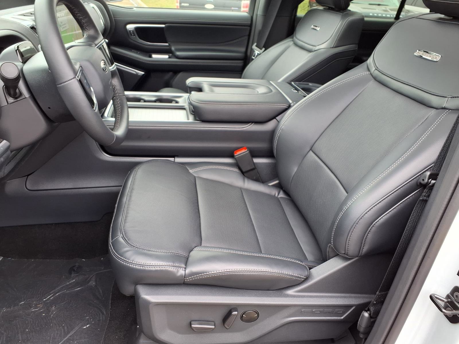 New 2026 Ford Expedition Max Platinum AWD/4WD image 8