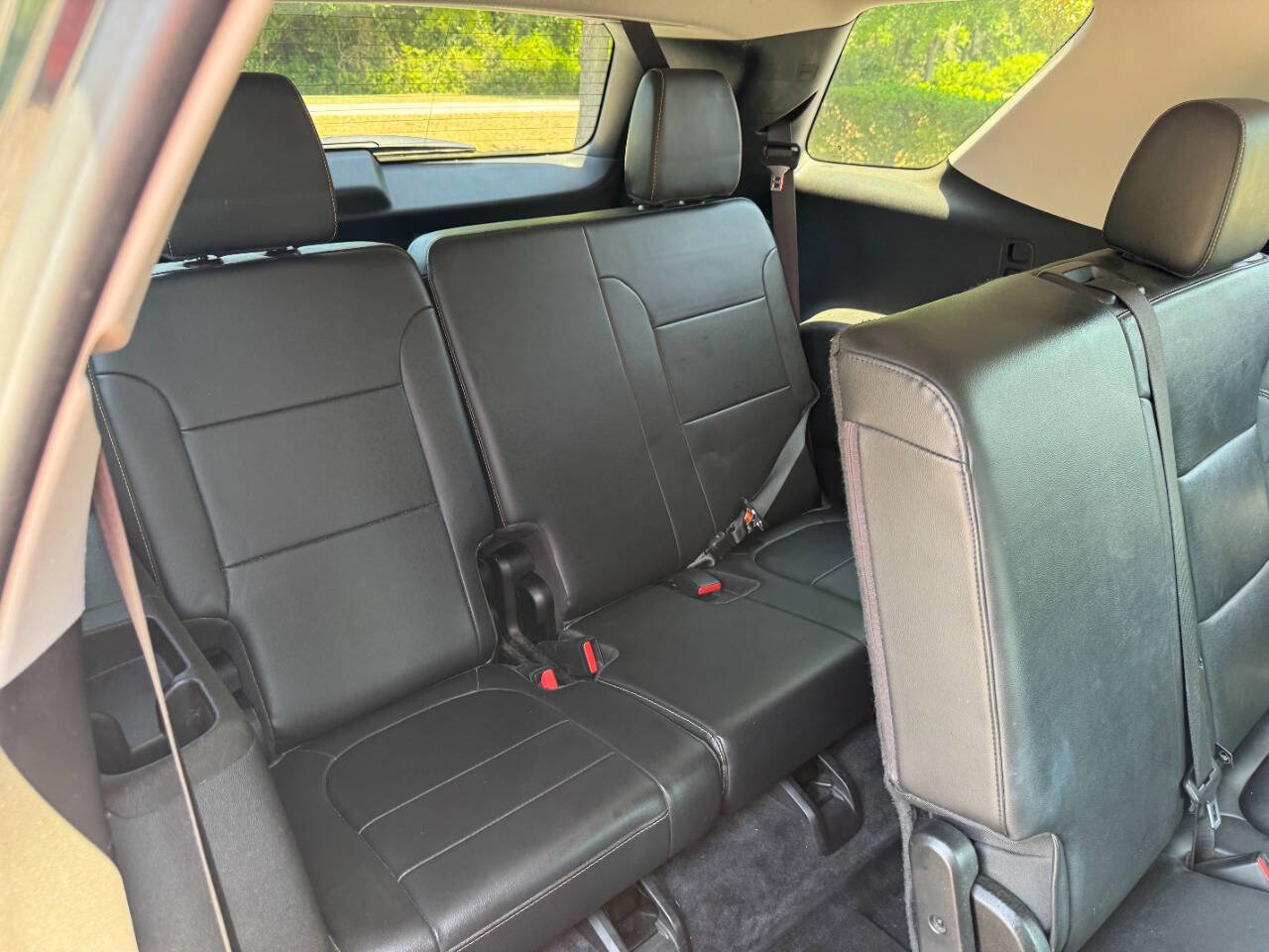 Used 2019 Chevrolet Traverse LT w/ LPO, Floor Liner Package AWD/4WD image 13