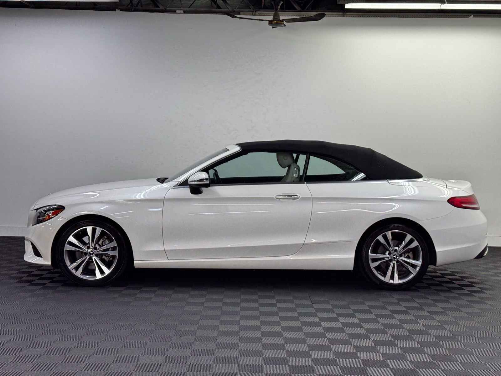 Used 2023 Mercedes-Benz C 300 4MATIC Cabriolet image 3