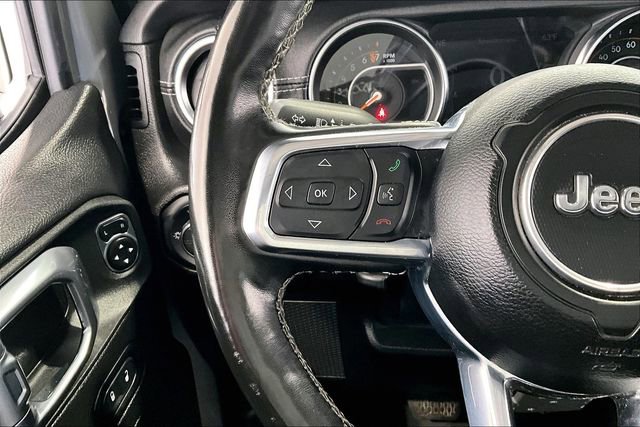 Used 2022 Jeep Gladiator Overland w/ LED Lighting Group AWD/4WD image 12
