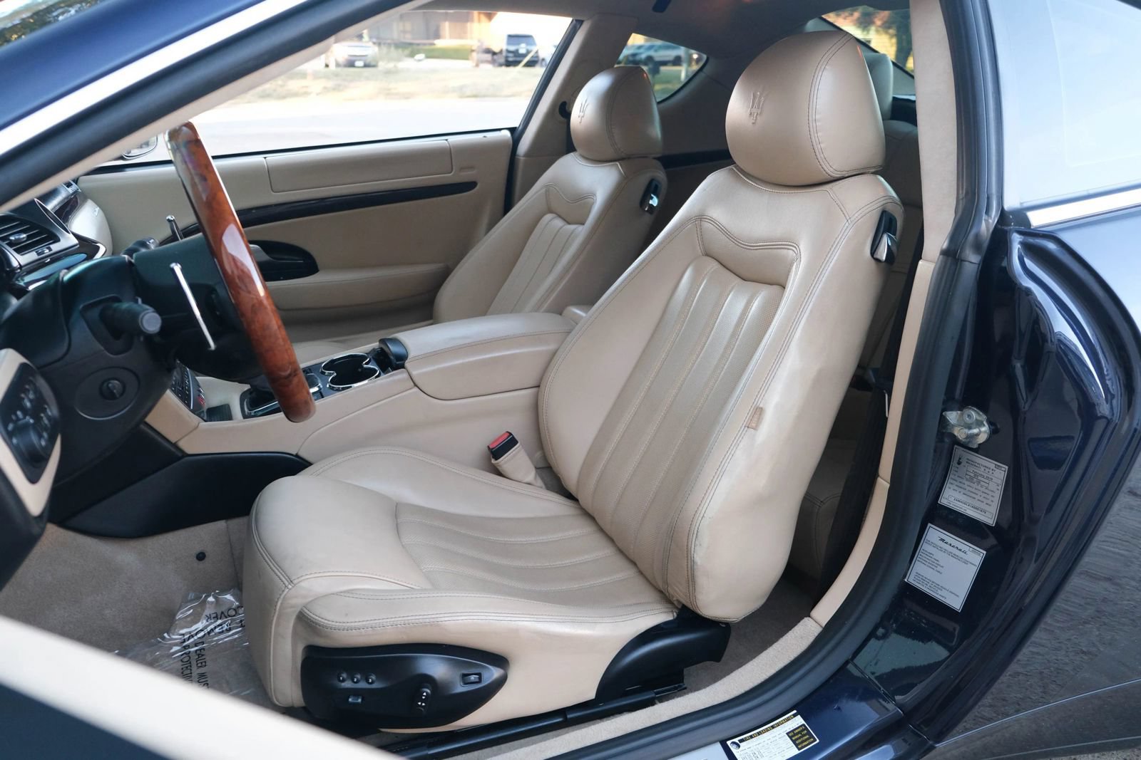 Used 2010 Maserati GranTurismo Coupe RWD image 21
