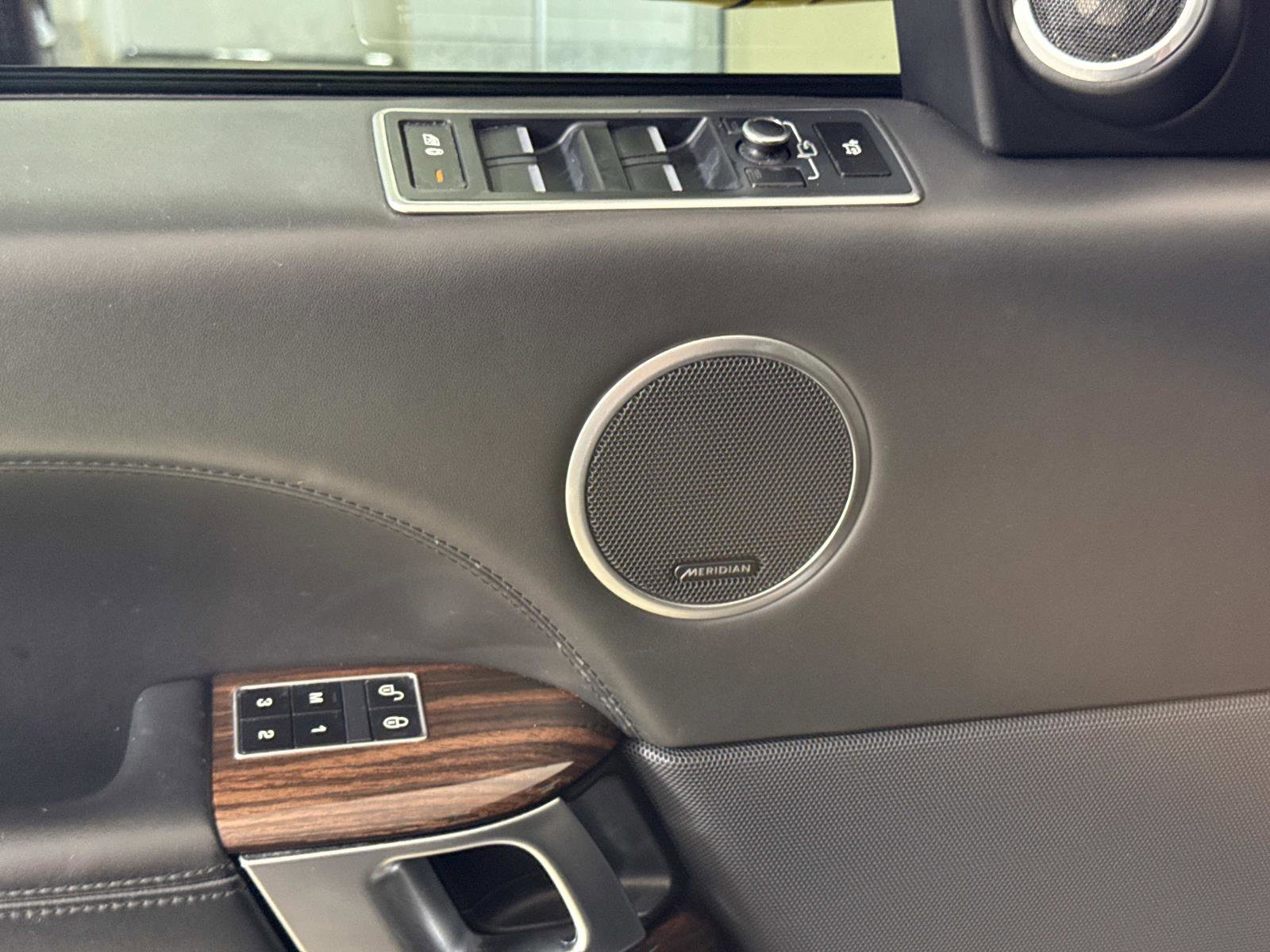 Used 2014 Land Rover Range Rover Long Wheelbase Autobiography AWD/4WD image 18