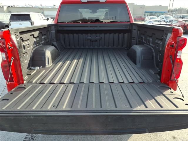 New 2026 Chevrolet Silverado 1500 Custom Trail Boss w/ LPO, Dark Essentials Package AWD/4WD image 4