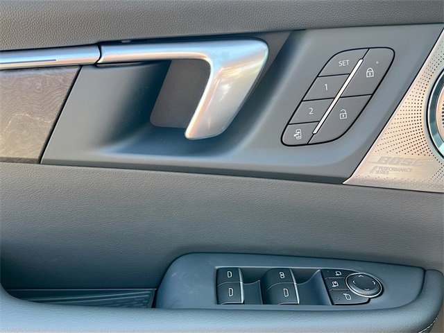 New 2026 Buick Enclave Avenir w/ Super Cruise Package image 13