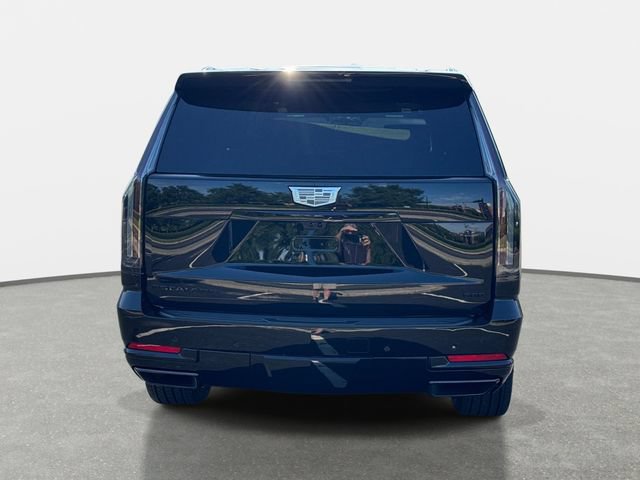 New 2026 Cadillac Escalade Platinum Sport w/ LPO, ONYX Package AWD/4WD image 4
