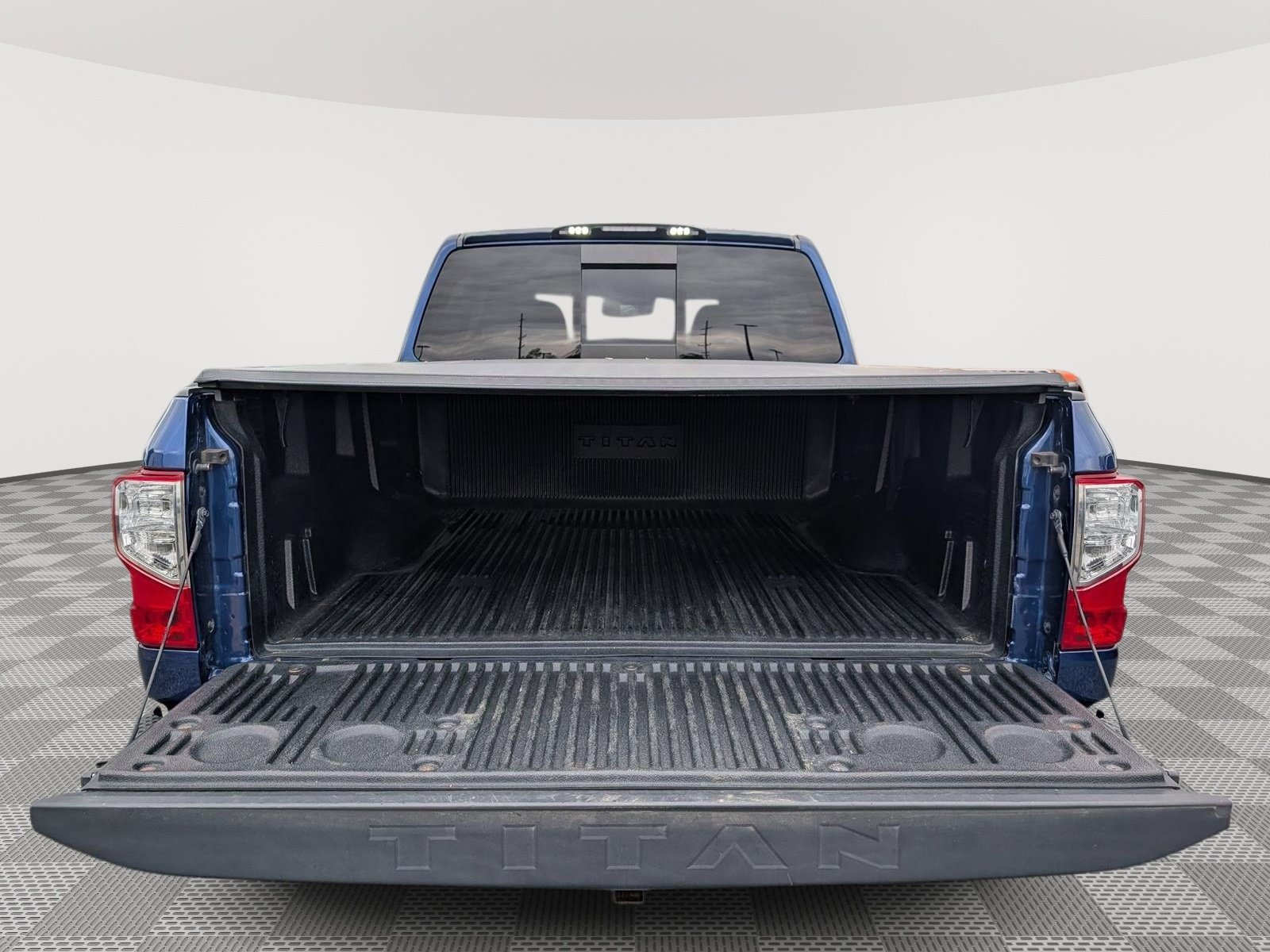 Used 2020 Nissan Titan SV w/ SV Convenience Package AWD/4WD image 12
