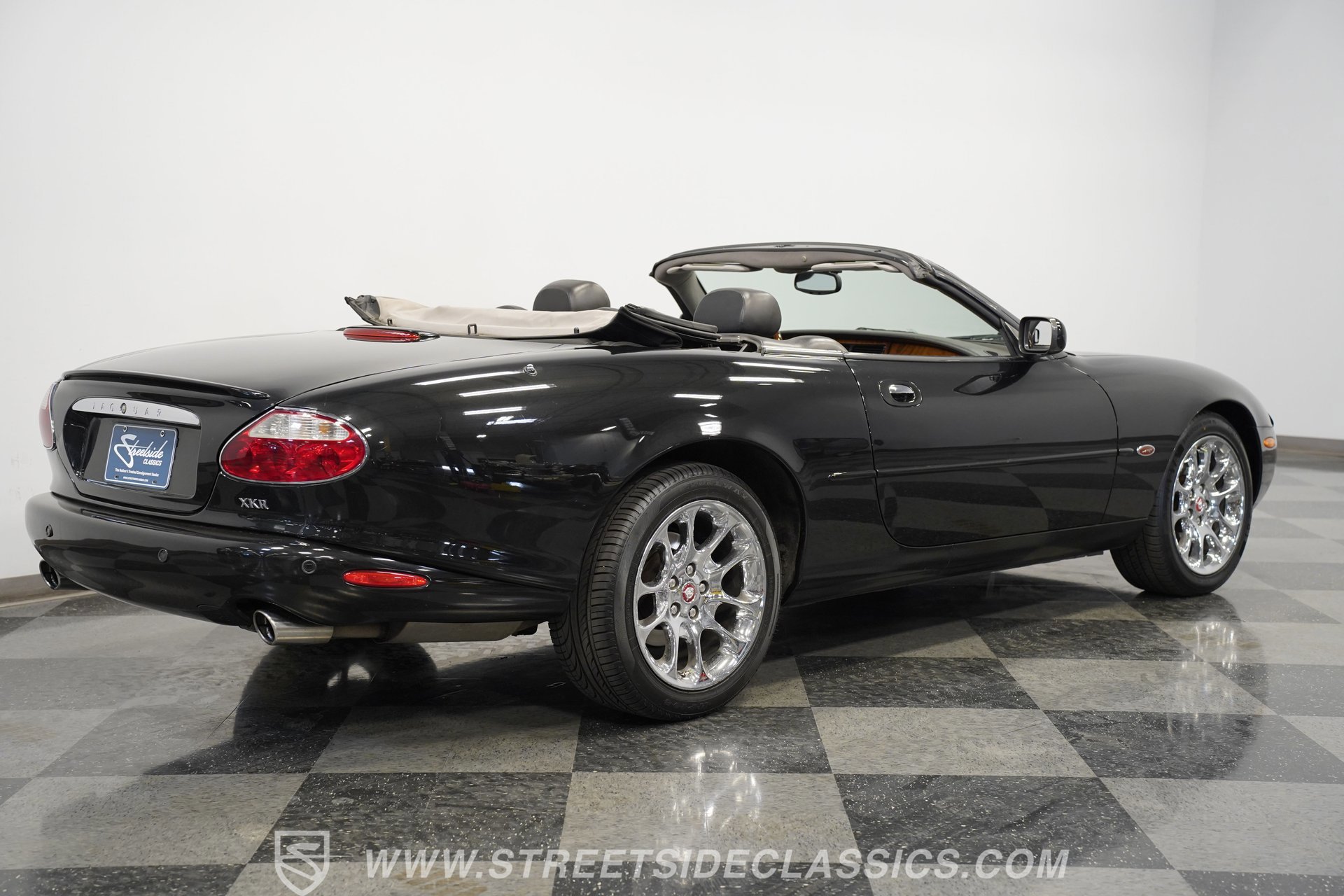 Used 2002 Jaguar XK8 Convertible image 13