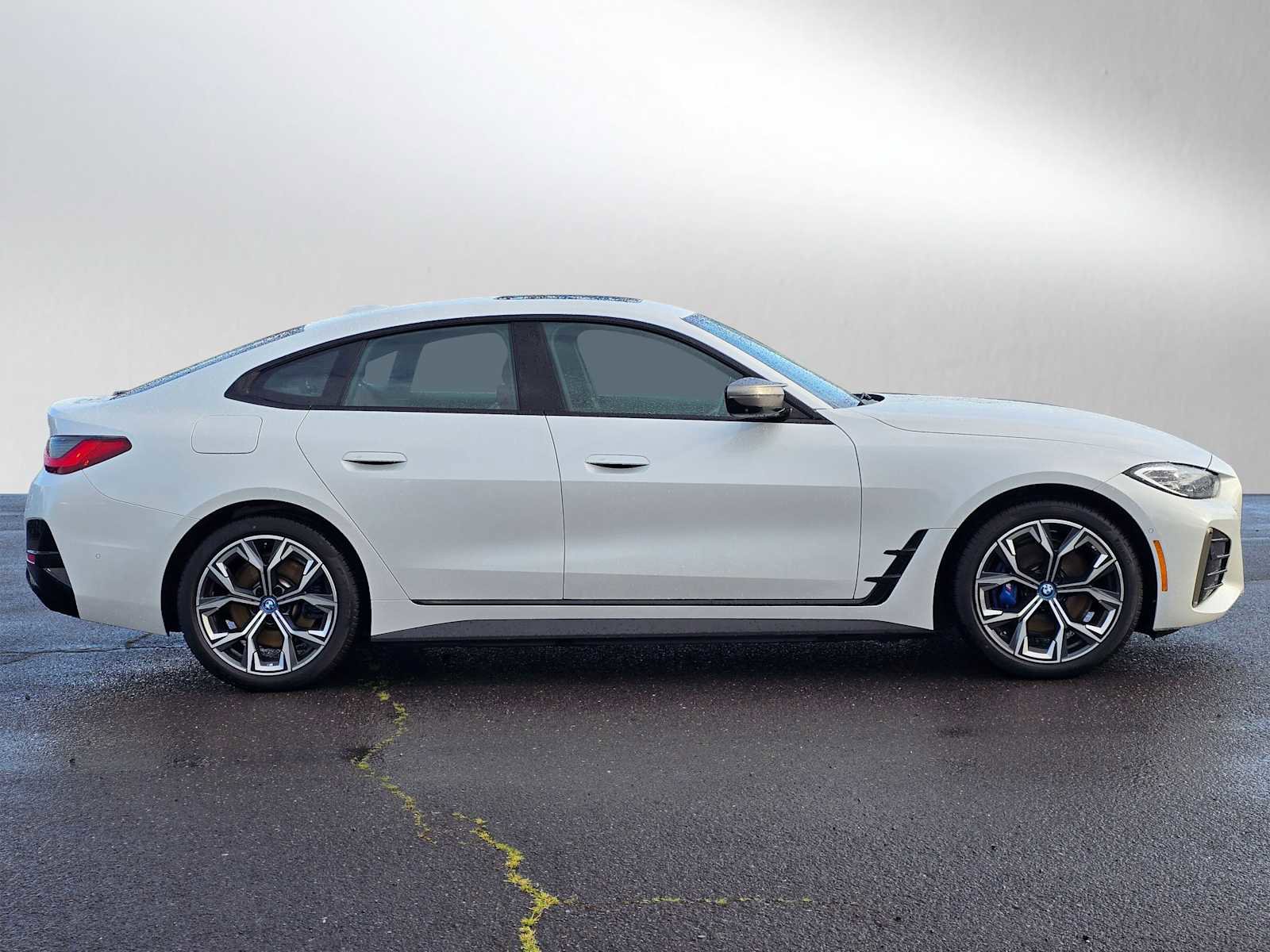 Used 2024 BMW i4 M50 AWD/4WD image 2