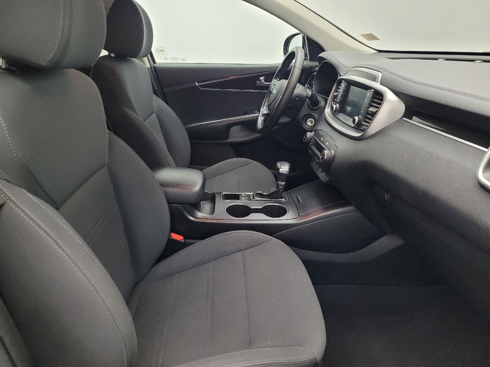 Used 2019 Kia Sorento S image 21