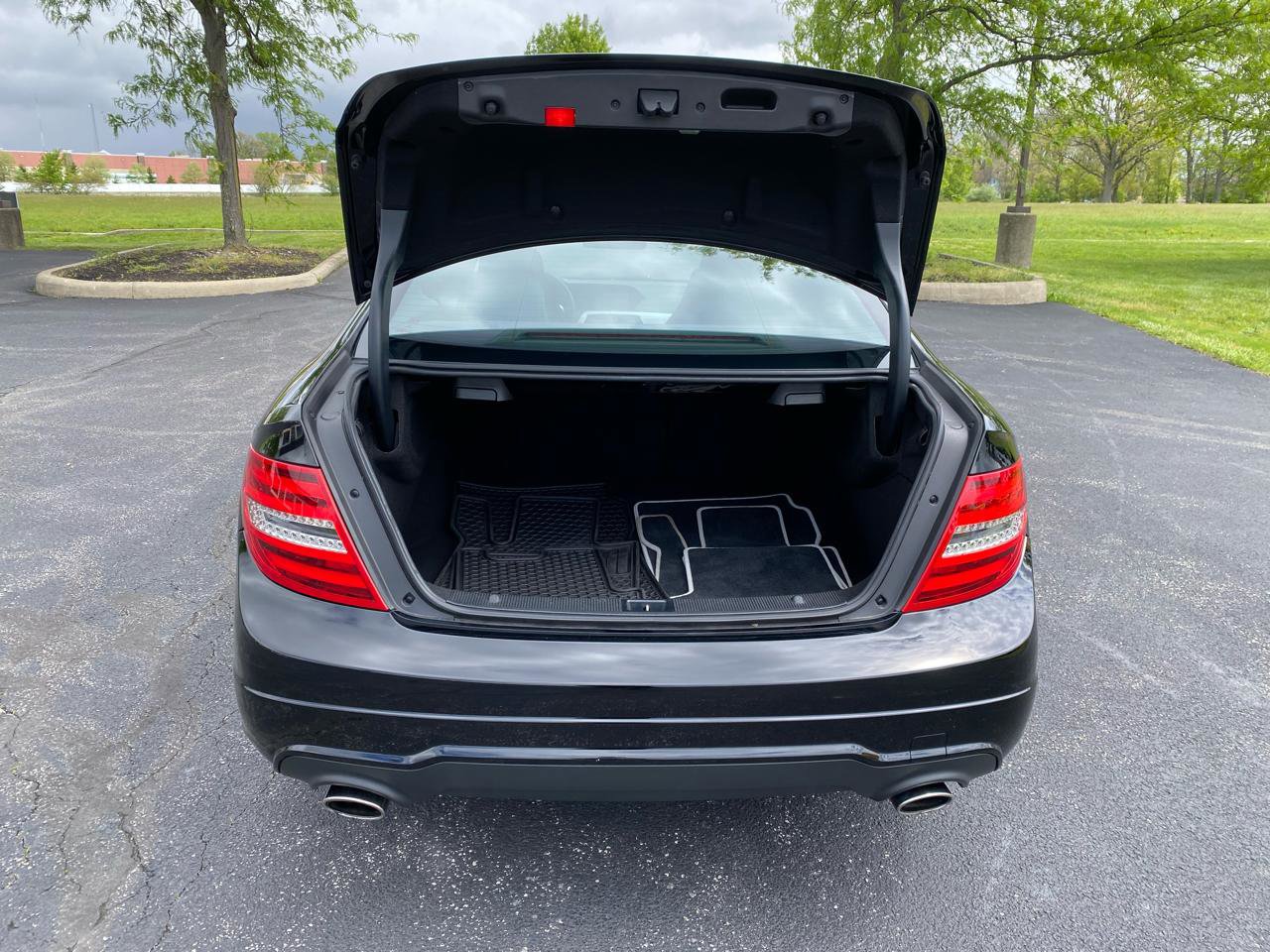 Used 2015 Mercedes-Benz C 350 4MATIC Coupe image 29