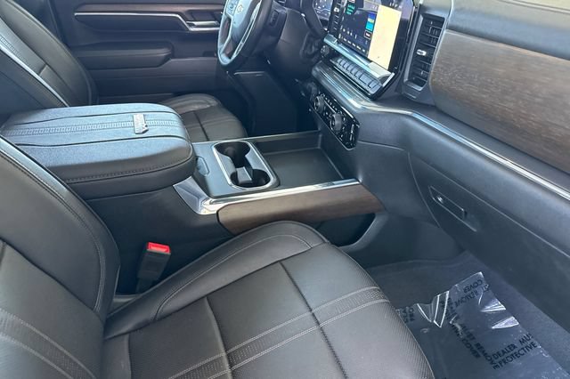 Used 2024 Chevrolet Silverado 3500 High Country w/ High Country Premium Package AWD/4WD image 19