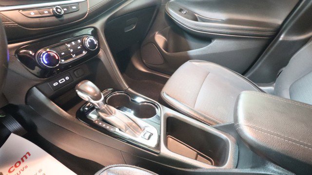 Used 2021 Buick Encore GX Preferred w/ Cold Weather Comfort Package image 17