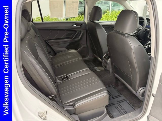 Used 2023 Volkswagen Tiguan SE w/ Panoramic Sunroof Package AWD/4WD image 15