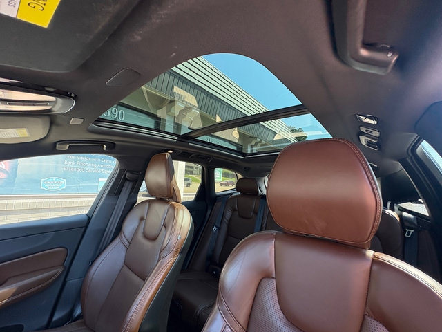 Used 2022 Volvo XC60 B5 Inscription w/ Advanced Package AWD/4WD image 14