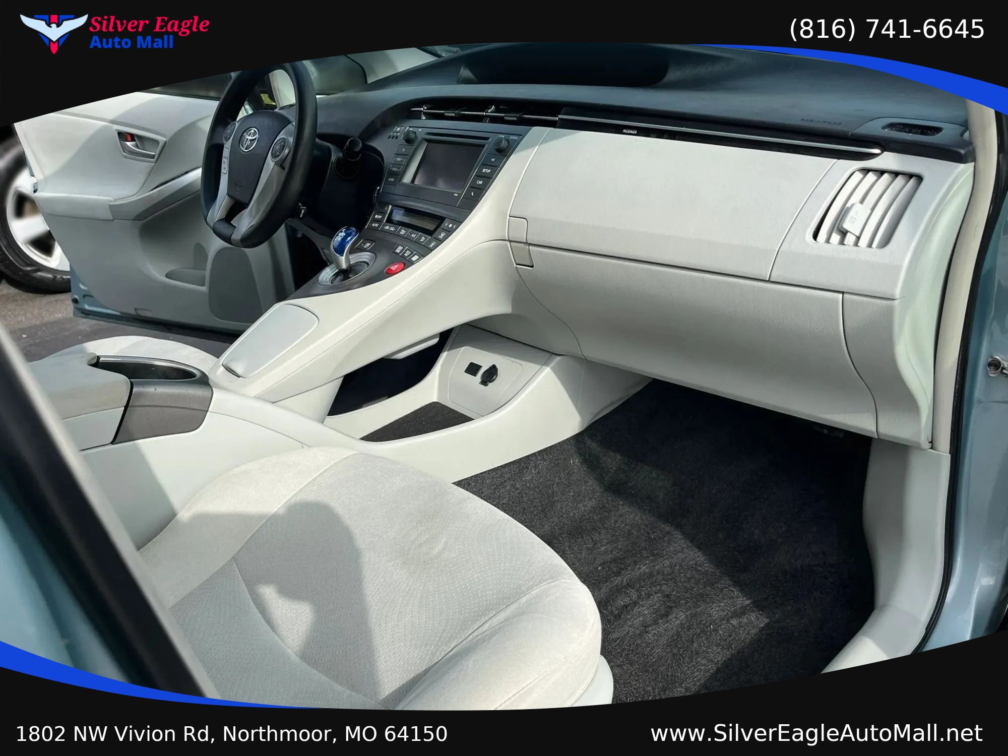 Used 2014 Toyota Prius Two FWD image 9