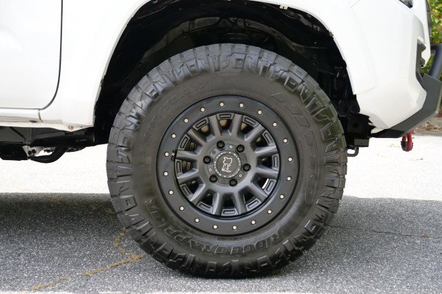 Used 2020 Toyota Tacoma TRD Sport image 9