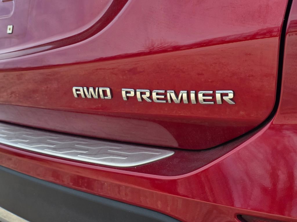 Used 2023 Chevrolet Equinox Premier image 6