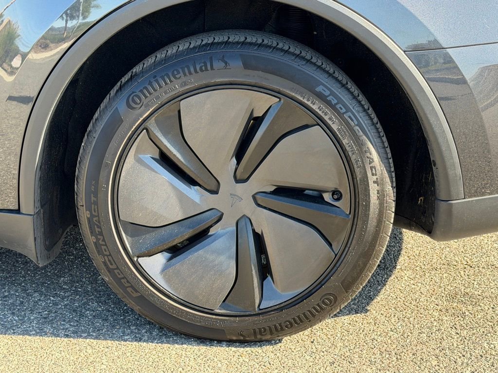 Used 2026 Tesla Model Y Long Range image 14