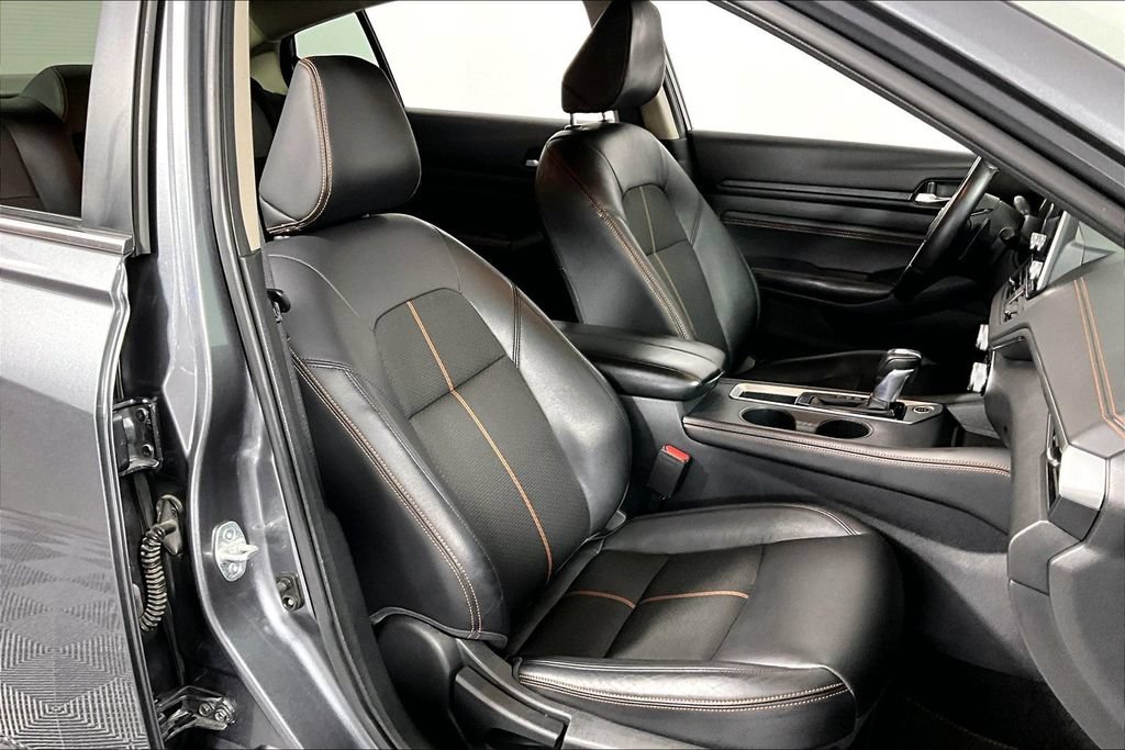 Used 2019 Nissan Altima 2.5 SR w/ SR Premium Package FWD image 7