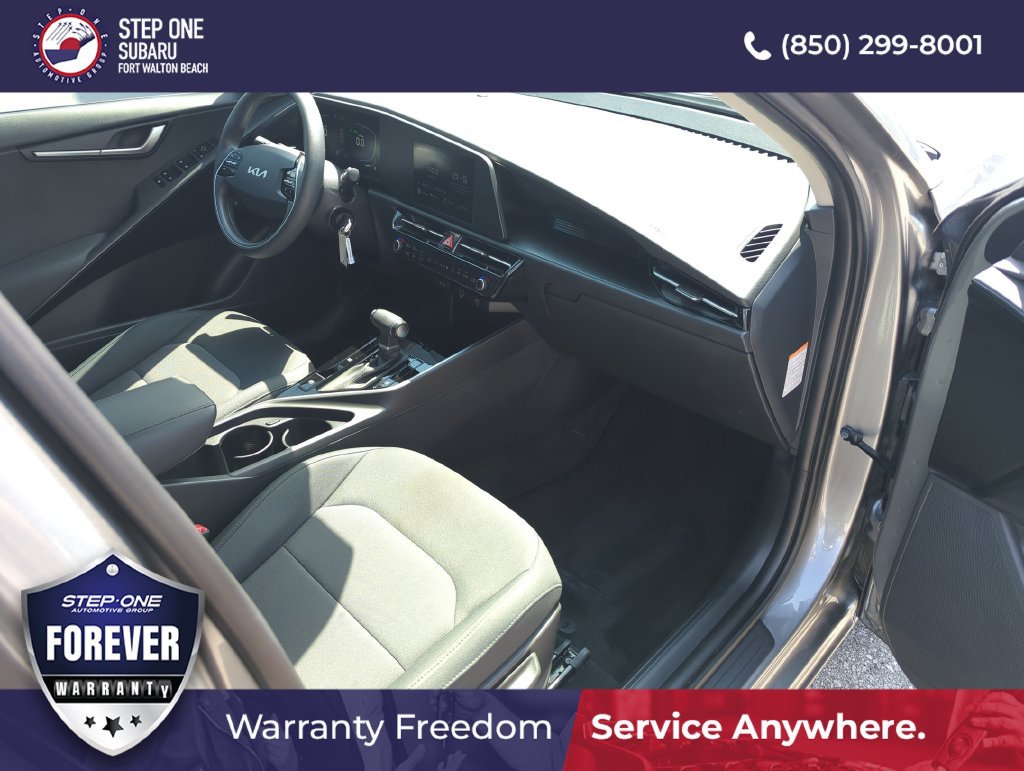 Used 2025 Kia Niro LX FWD image 34