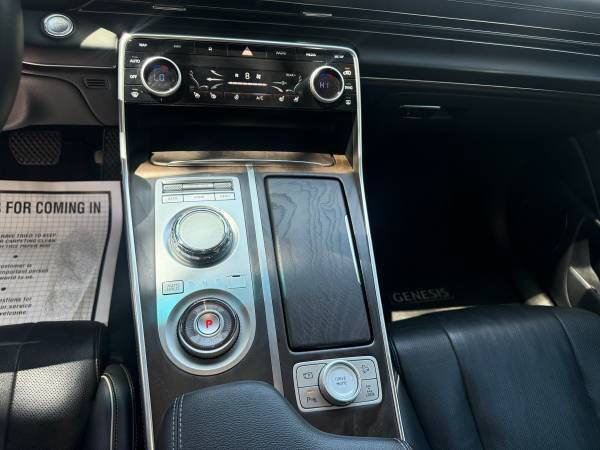 Used 2023 Genesis GV80 2.5T w/ Prestige Package AWD/4WD image 17