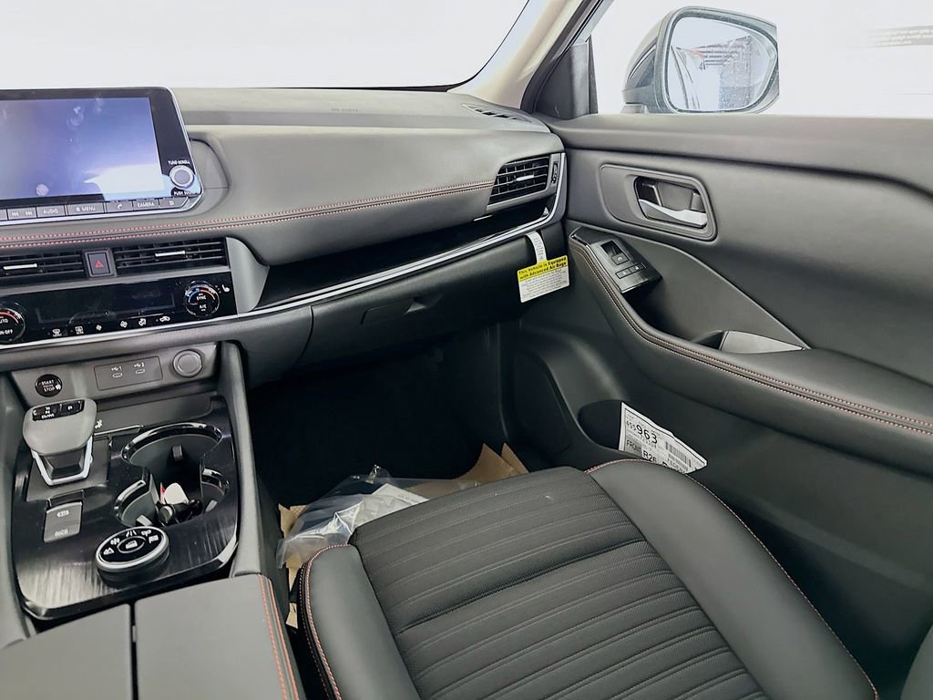 New 2026 Nissan Rogue SV image 31