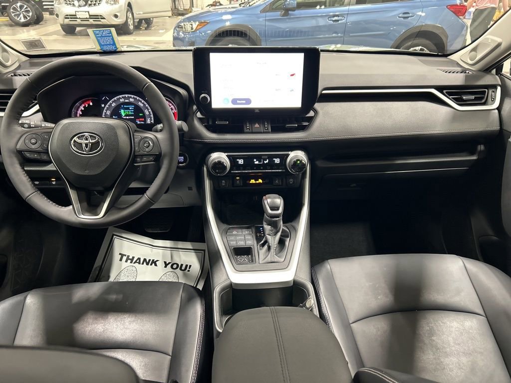 Used 2023 Toyota RAV4 XLE Premium image 11