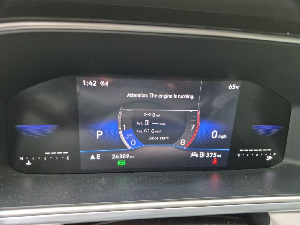 Used 2025 Volkswagen Taos SE AWD/4WD image 6