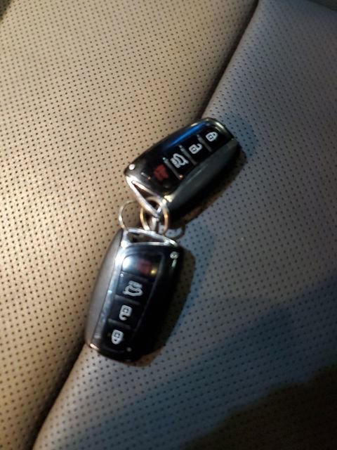 Used 2018 Hyundai Santa Fe Sport w/ 2.0T Ultimate Tech Package 05 AWD/4WD image 30