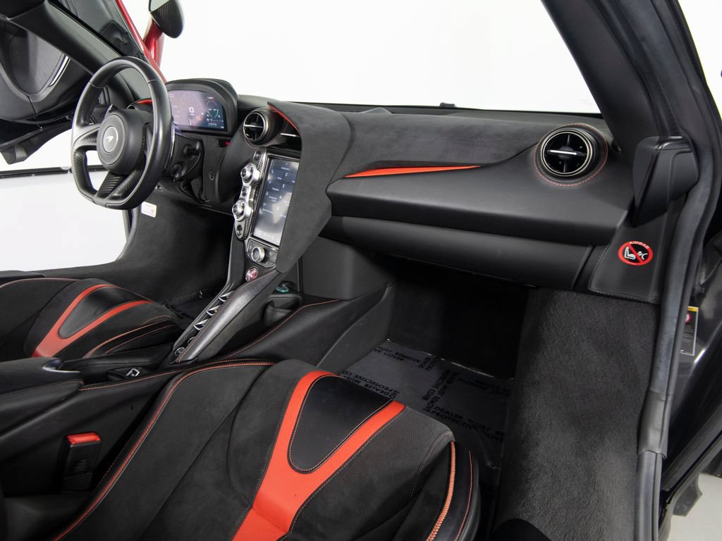 Used 2022 McLaren 720S Luxury RWD image 28