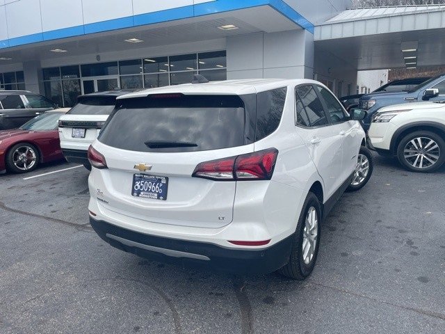 Used 2022 Chevrolet Equinox LT image 3