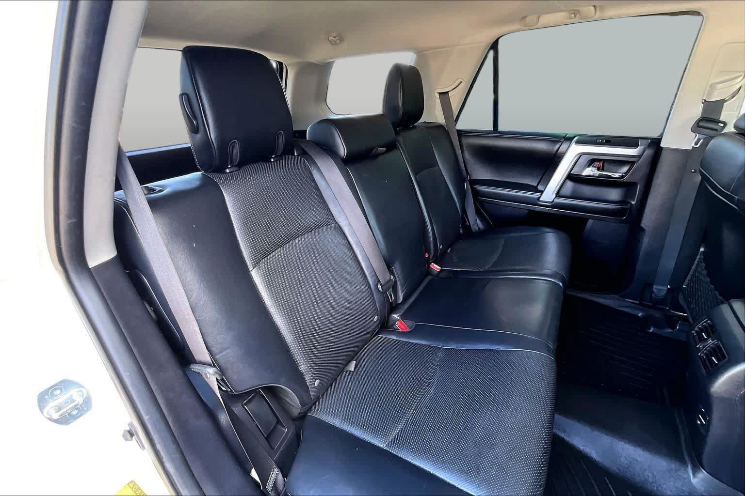Used 2015 Toyota 4Runner Limited AWD/4WD image 20
