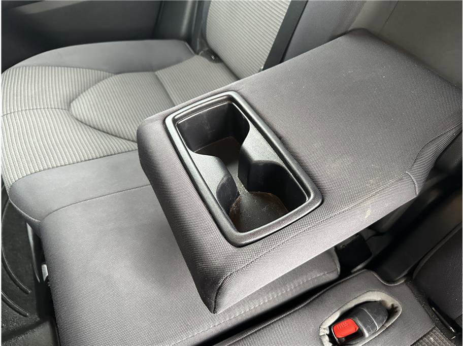 Used 2020 Toyota Highlander LE AWD/4WD image 17