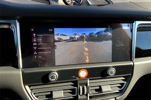 New 2026 Porsche Macan image 33