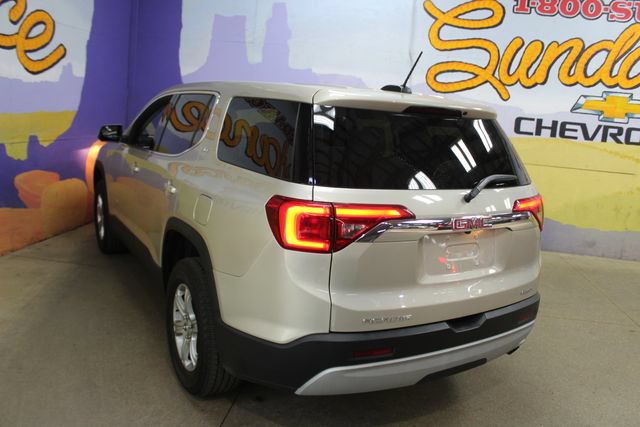 Used 2017 GMC Acadia SLE AWD/4WD image 6