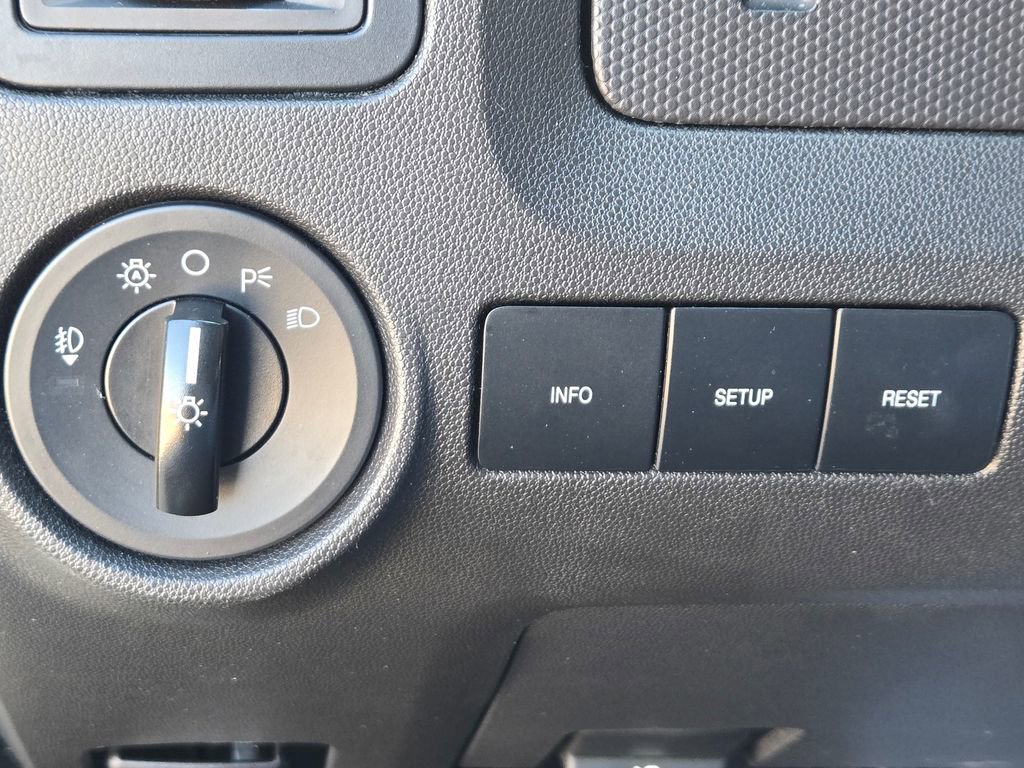 Used 2010 Ford Escape XLT image 18