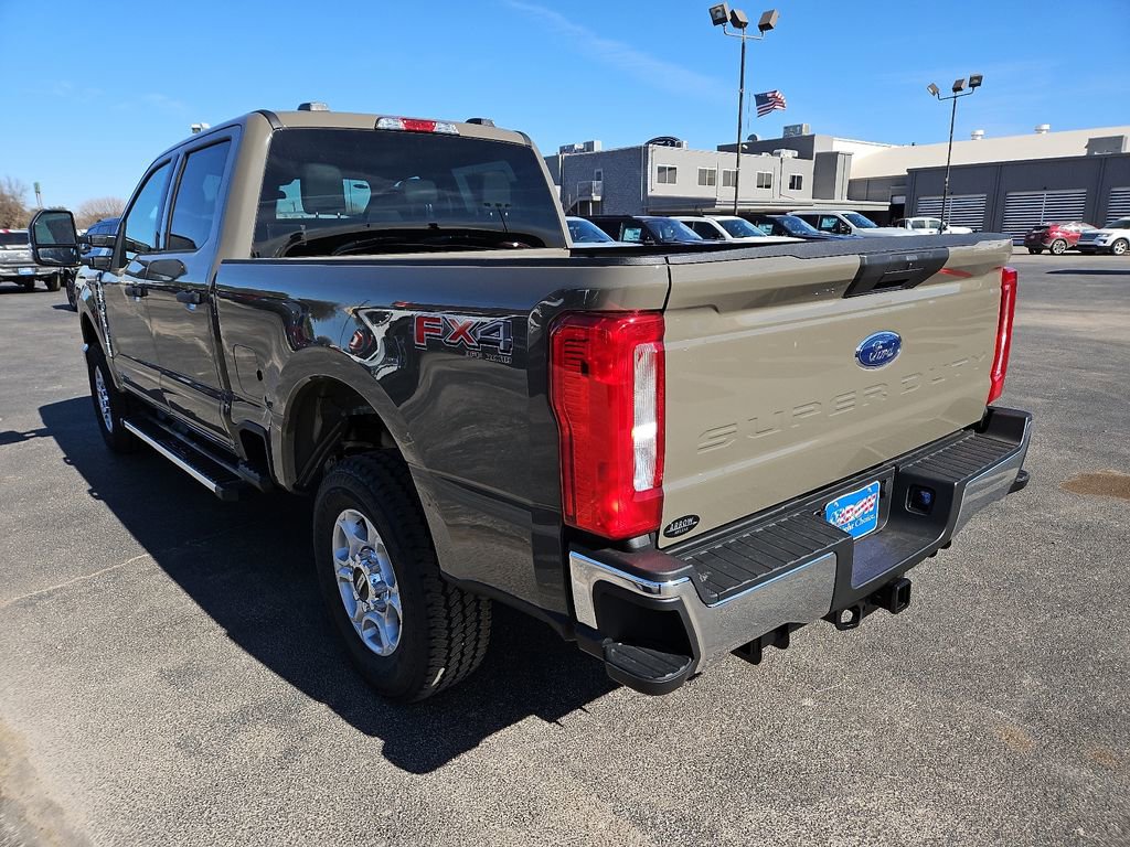 New 2026 Ford F250 XLT w/ FX4 Off-Road Package image 9
