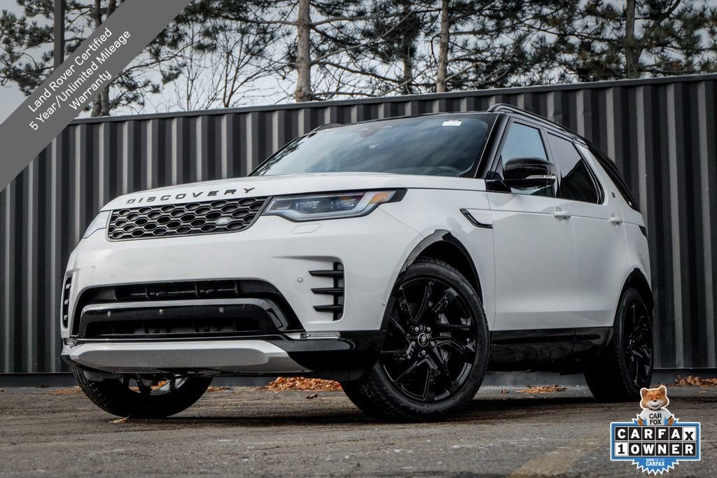 Used 2025 Land Rover Discovery Dynamic SE image 1