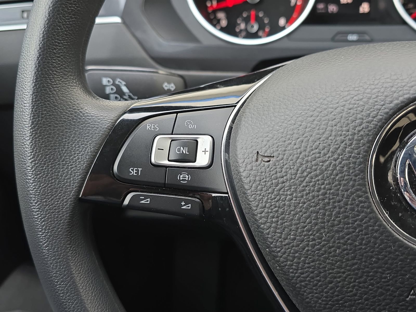 Used 2020 Volkswagen Tiguan S image 19