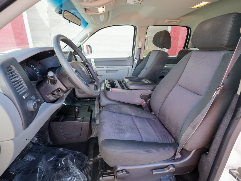Used 2013 Chevrolet Silverado 1500 W/T w/ Skid Plate Package AWD/4WD image 13